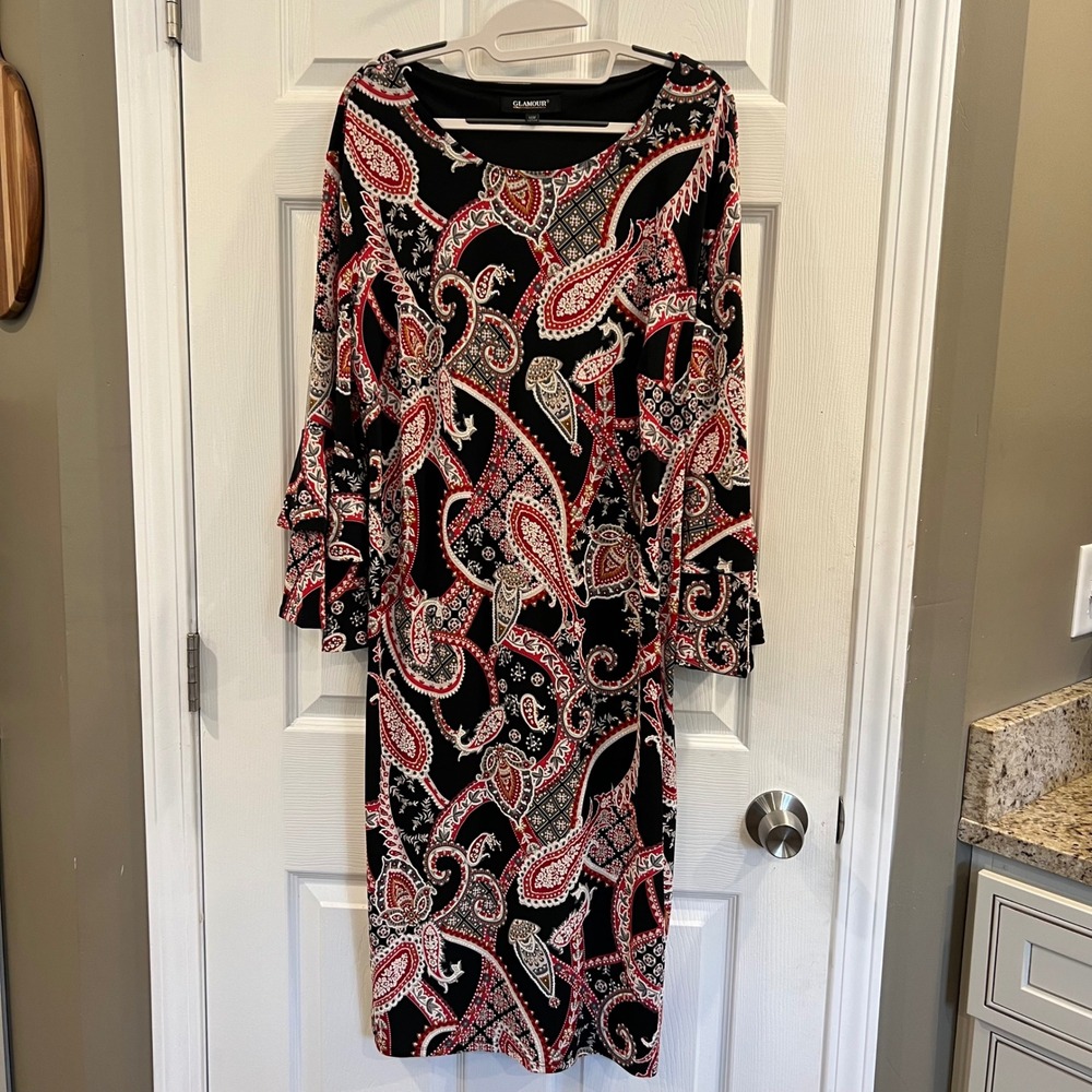 Glamour Paisley Tiered Bell Sleeve Sheath Dress Red Black White 14W RN88644